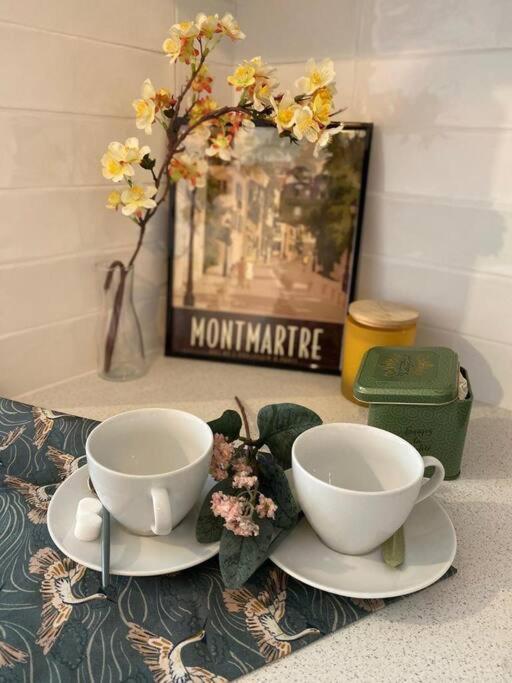 Charming Flat In Montmartre - Imhost Apartment Paris Ngoại thất bức ảnh